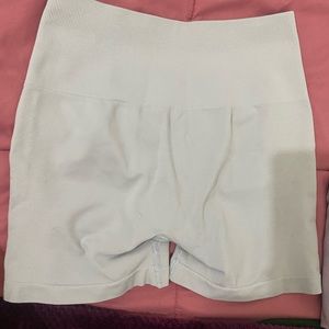 READ FIRST: amplify silver sky shorts with fixed scrunch